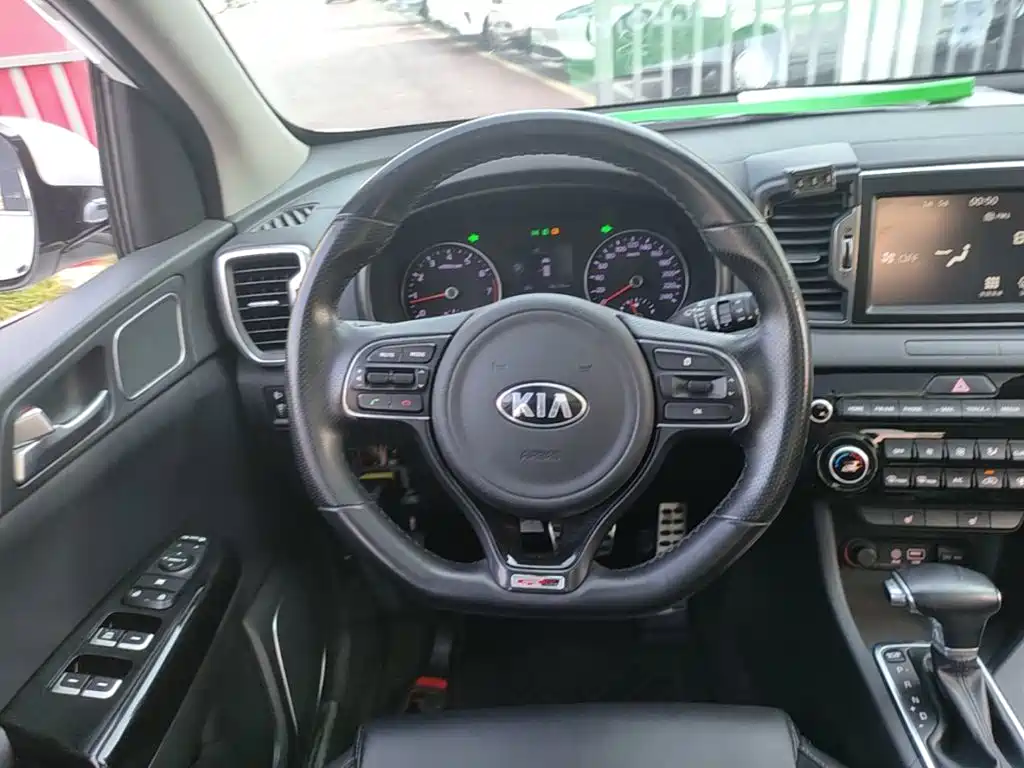 Kia KX5 2017 — фото 11