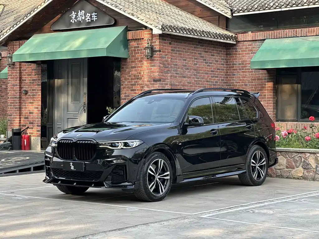 BMW X7 2020 — фото 1