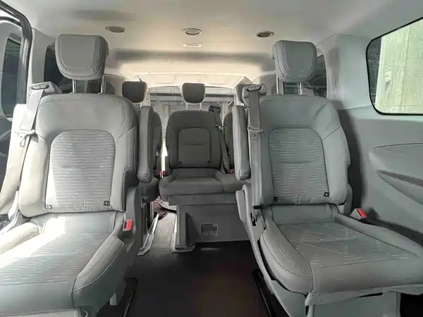 Ford Transit 2024