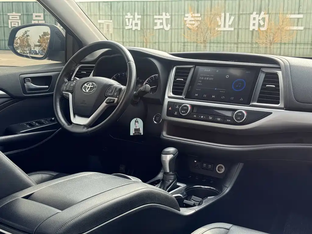 Toyota Highlander 2019 — фото 18