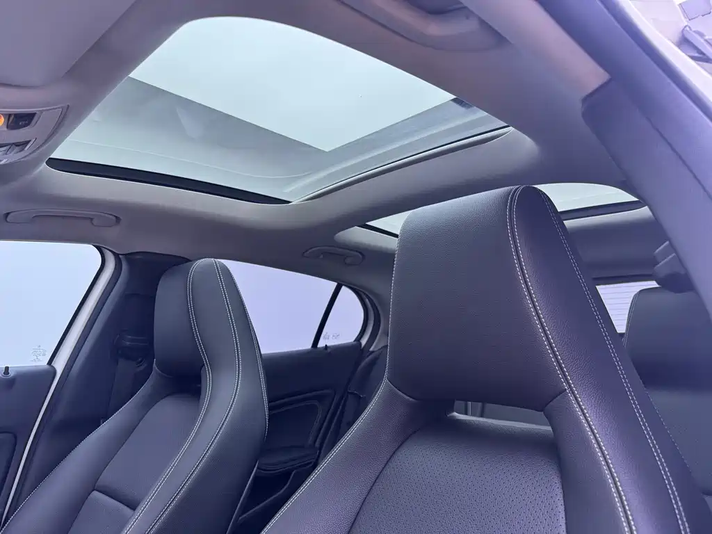 Mercedes-Benz GLA 2018 — фото 12