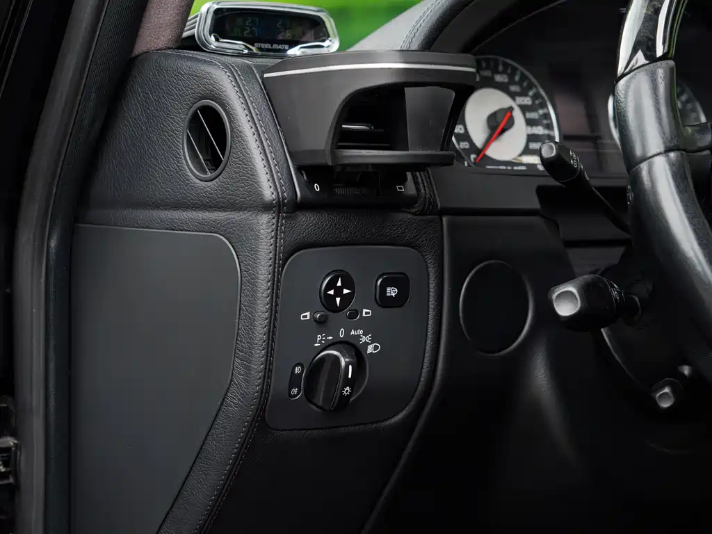 Mercedes-Benz G-Class AMG 2011 — фото 16