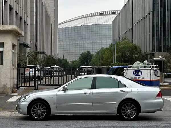 Toyota Crown 2009