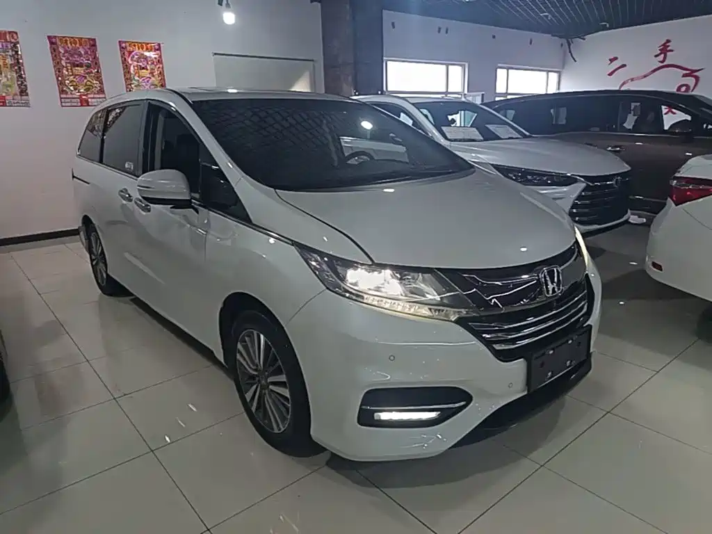 Honda Odyssey 2018 — фото 4