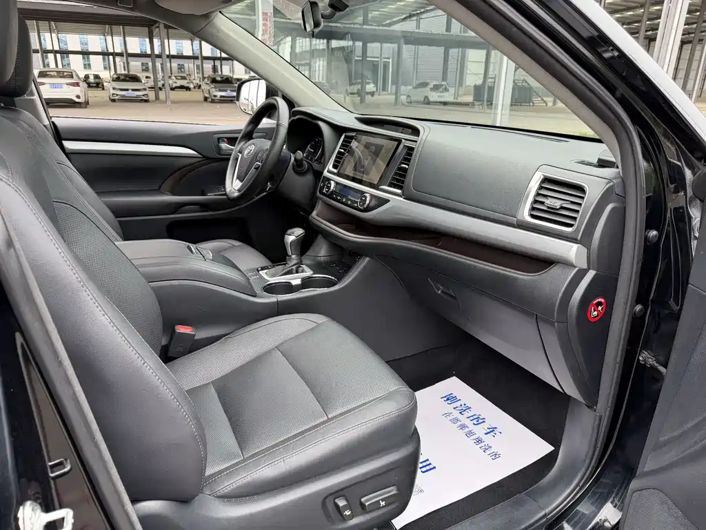 Toyota Highlander 2016 — фото 11