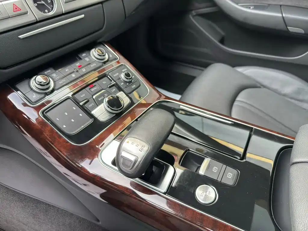 Audi A8 2012