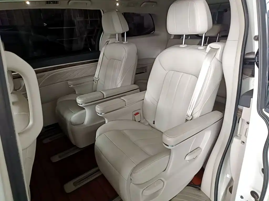 GAC Motor Trumpchi M8 2018 — фото 17