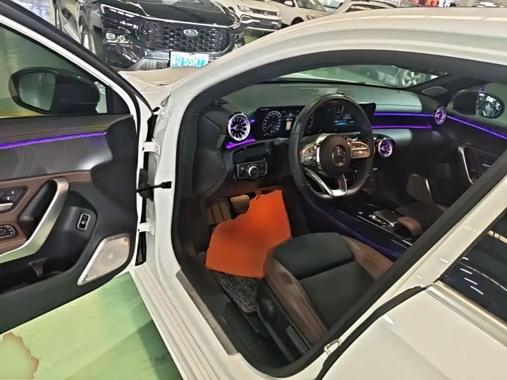 Mercedes-Benz A-Class 2022 — фото 16
