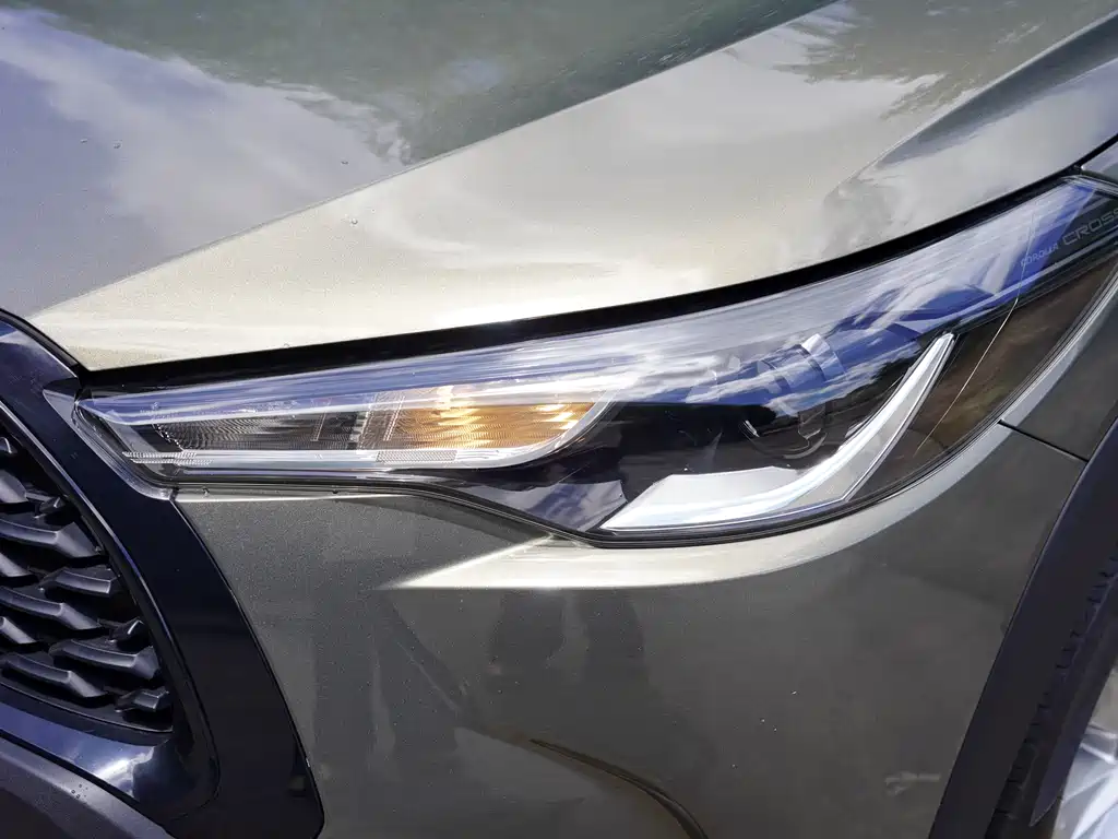 Toyota Corolla Cross 2022 — фото 11