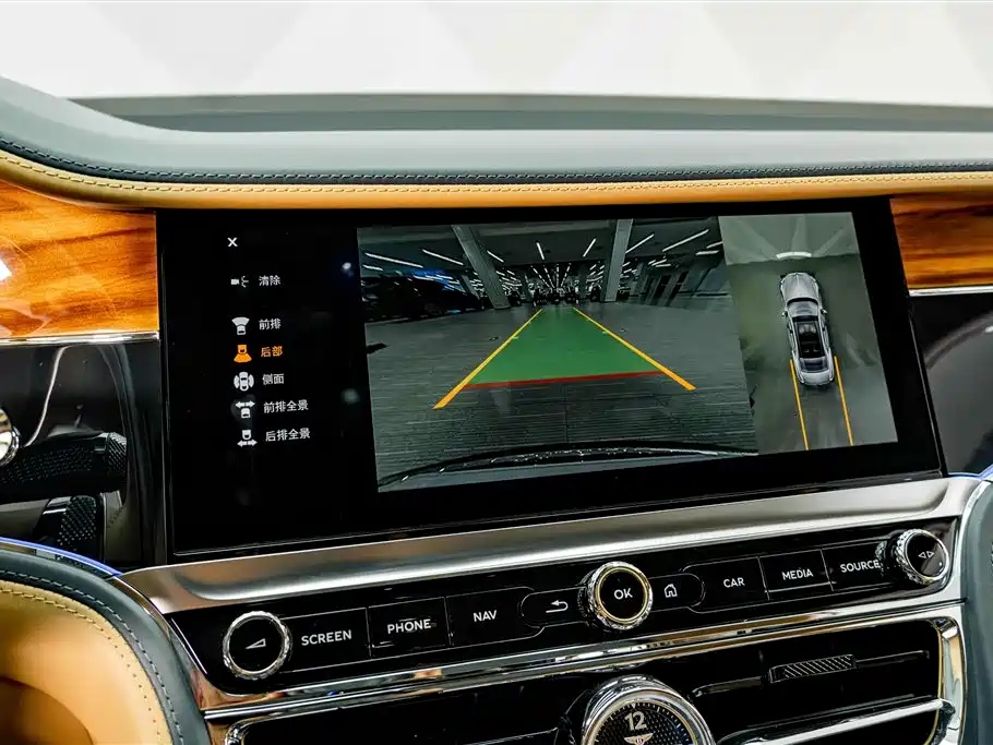 Bentley Flying Spur 2021 — фото 10