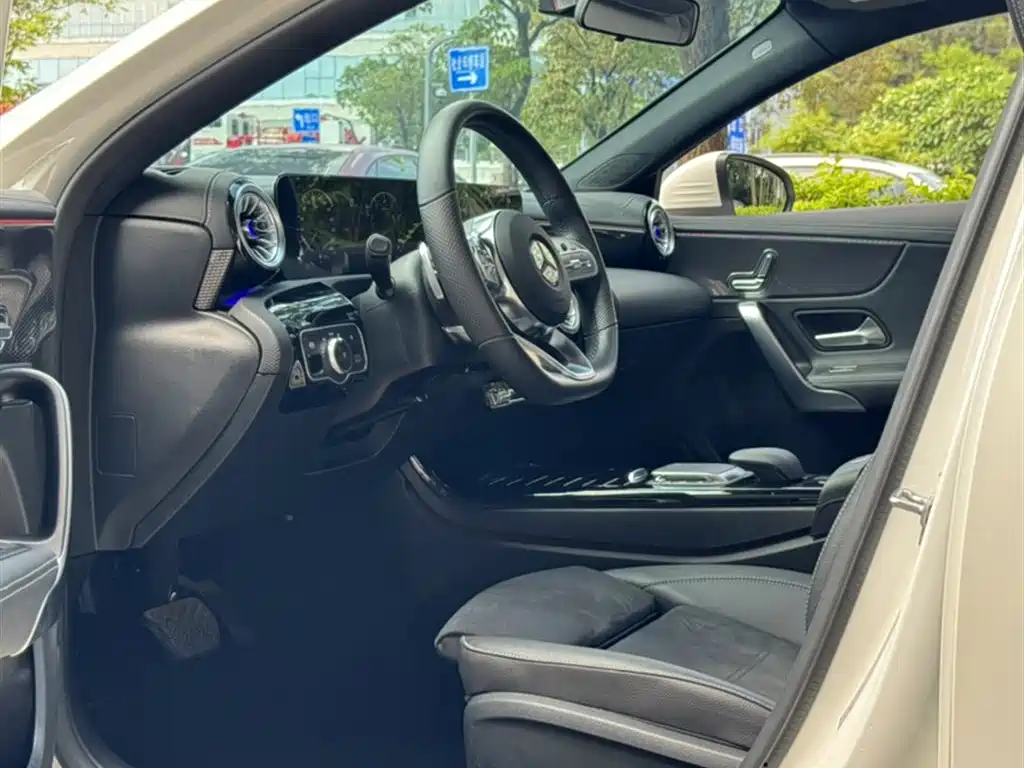 Mercedes-Benz A-Class 2023 — фото 14