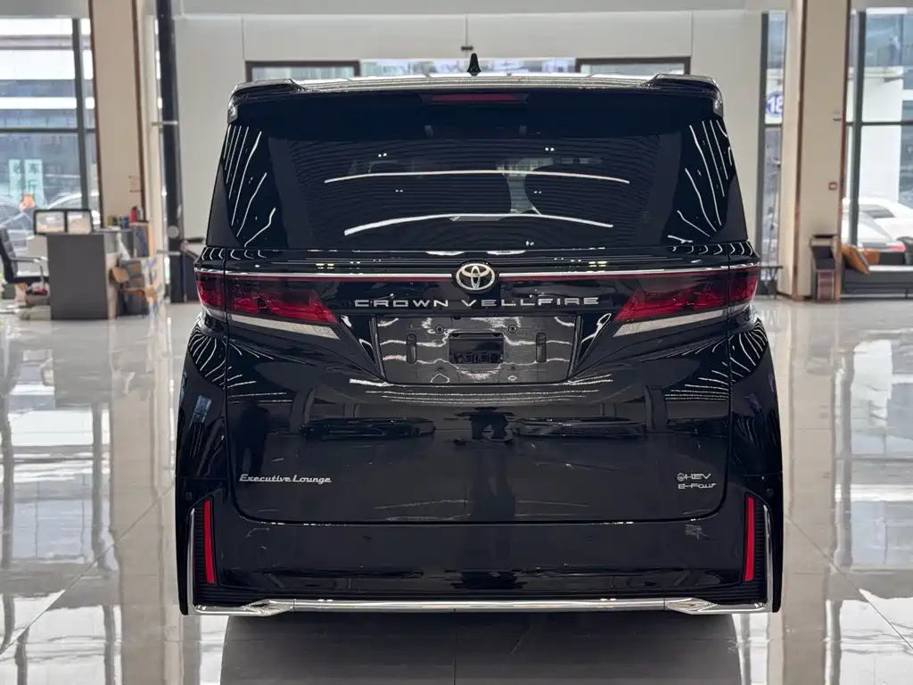 Toyota Vellfire 2025 — фото 10