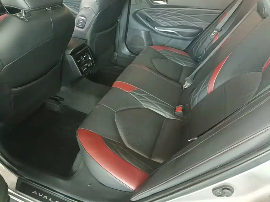 Toyota Avalon 2020 — фото 17