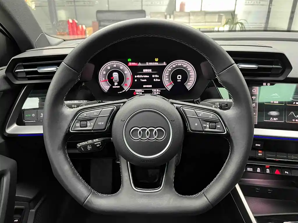 Audi A3 2024 — фото 3