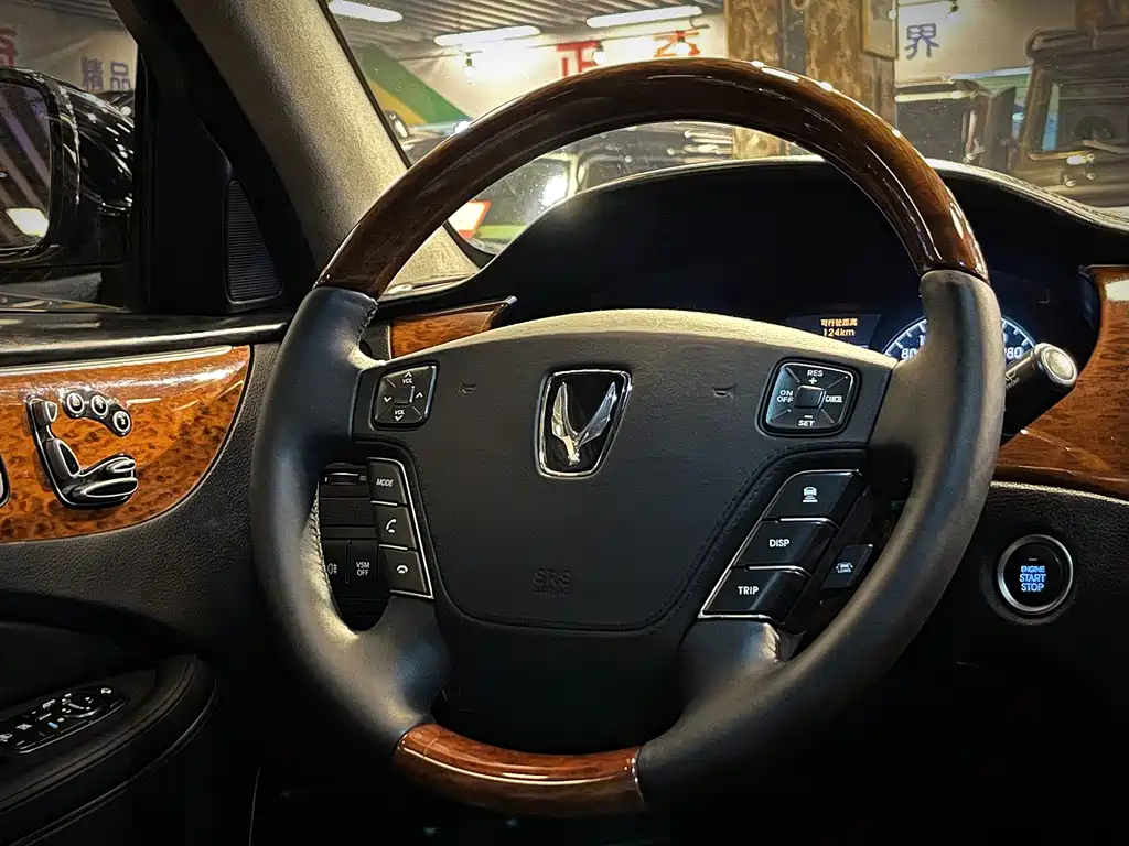 Hyundai Equus 2013 — фото 13