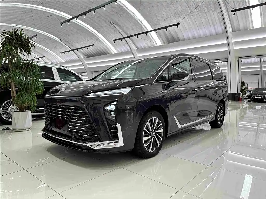 Buick GL8 Hybrid 2025