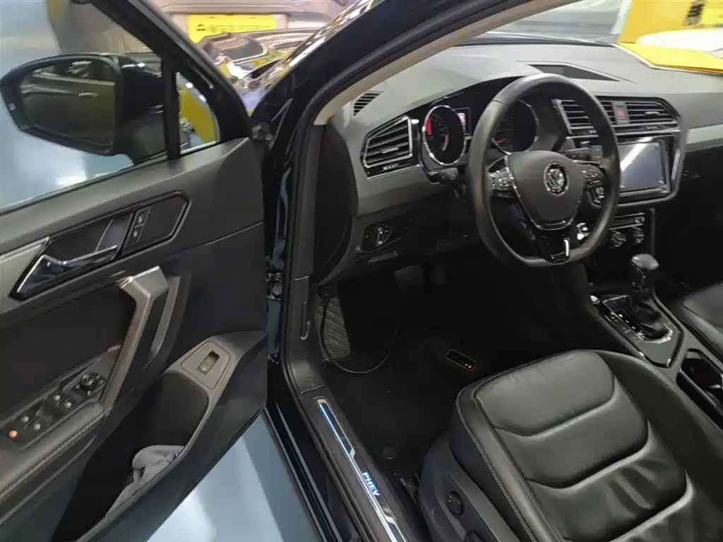 Volkswagen Tiguan L New Energy 2020 — фото 16