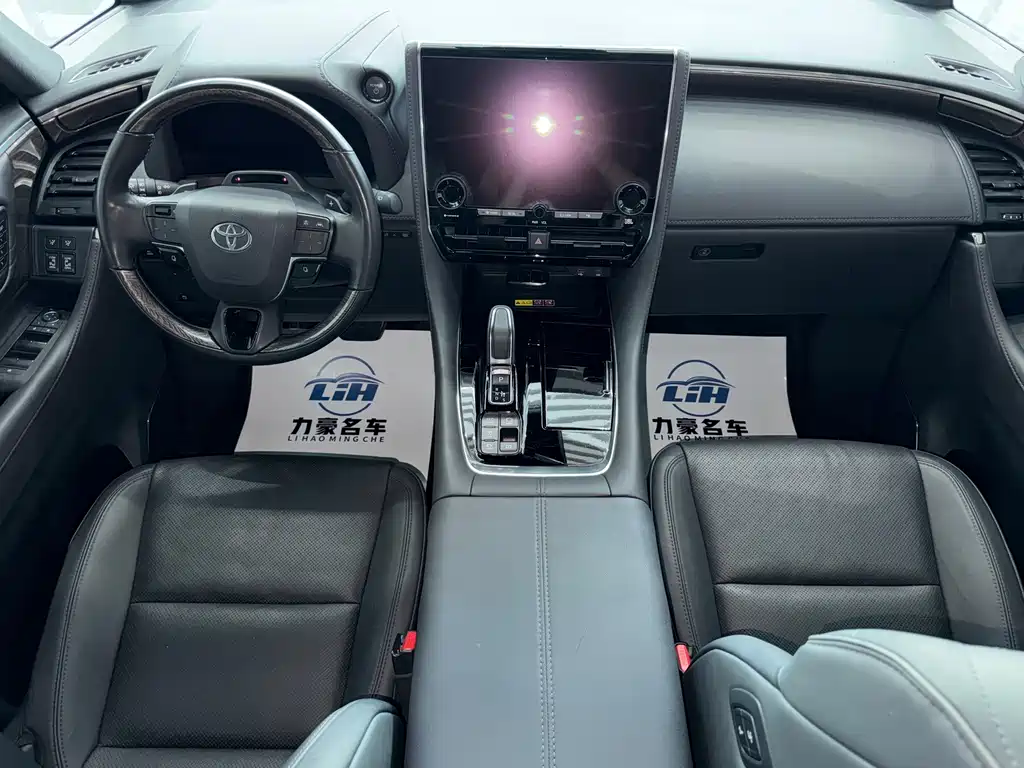 Toyota Alphard 2024 — фото 6