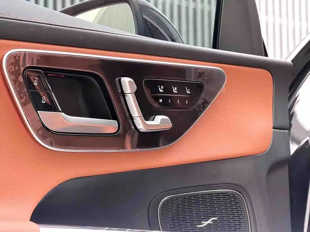 Mercedes-Benz GLC 2025 — фото 11