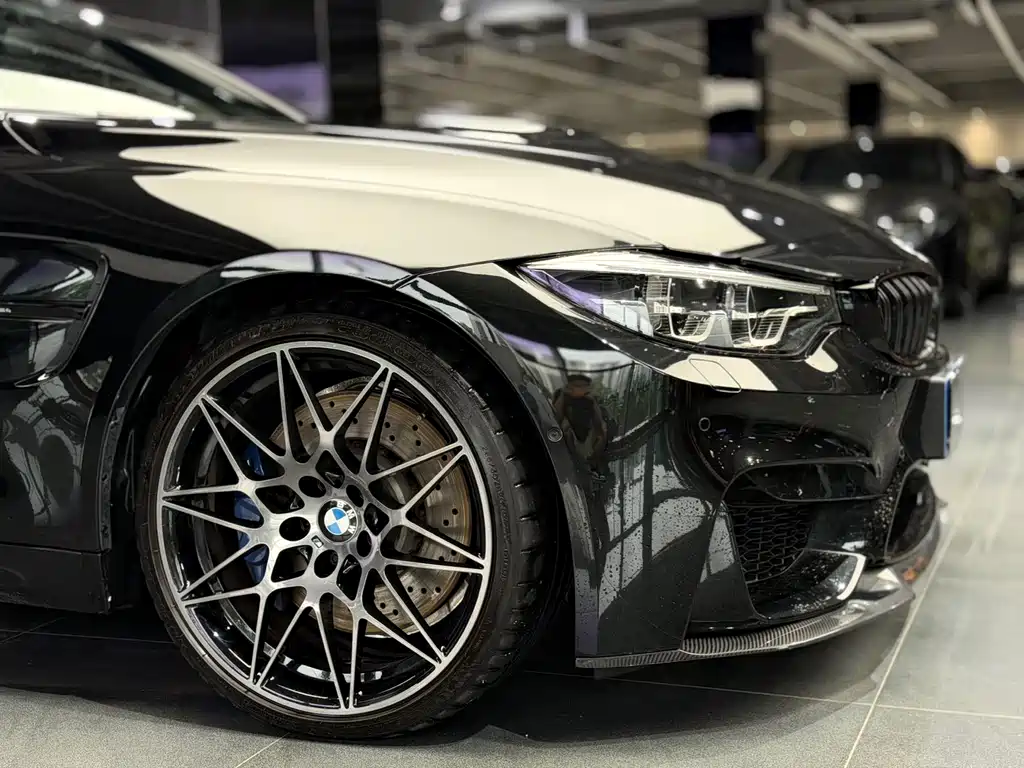 BMW M4 2019 — фото 4