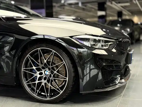 BMW M4 2019