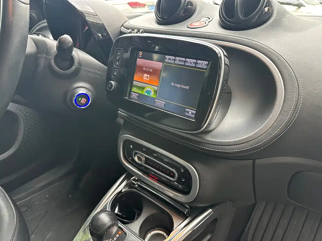 smart Fortwo 2017 — фото 16