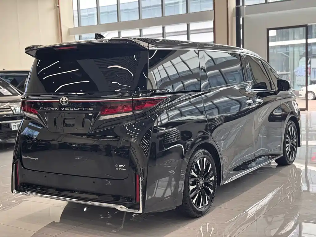 Toyota Vellfire 2025 — фото 9