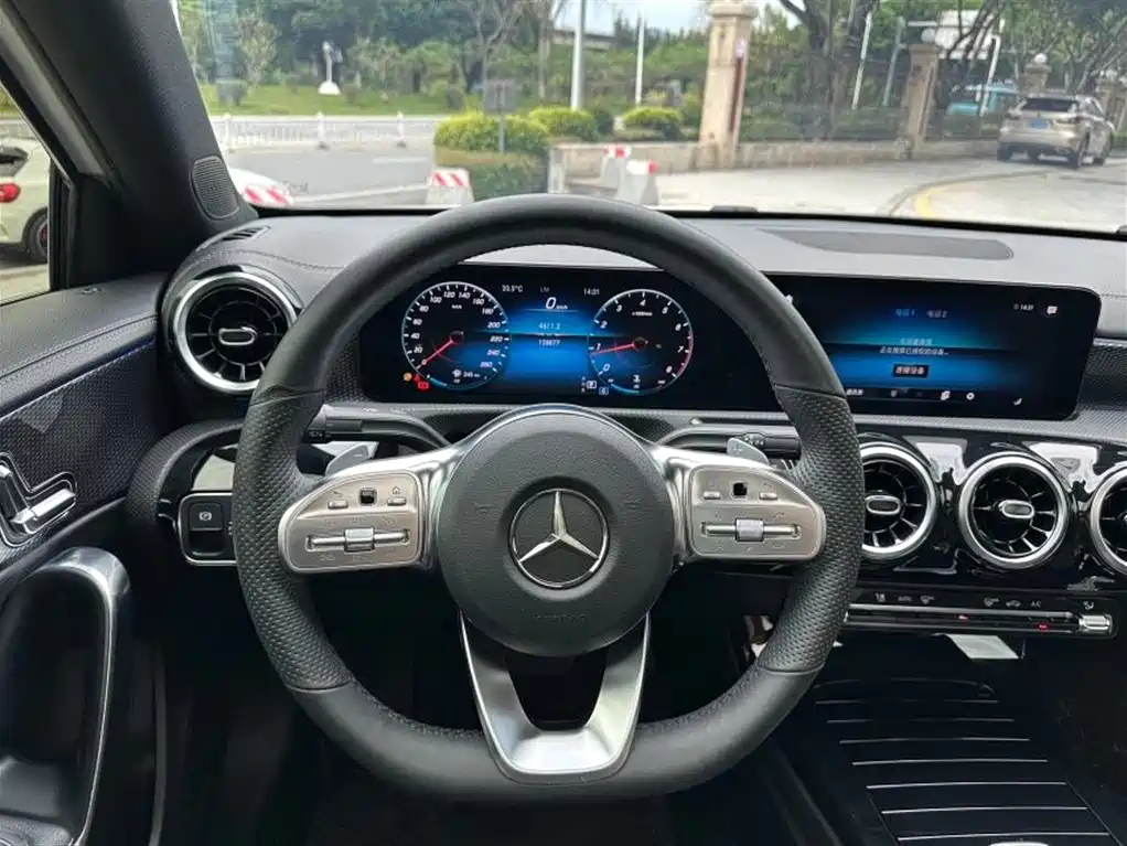 Mercedes-Benz A-Class 2020 — фото 11