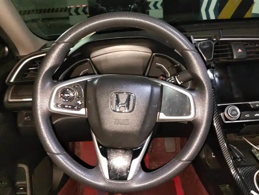 Honda Civic 2020 — фото 15