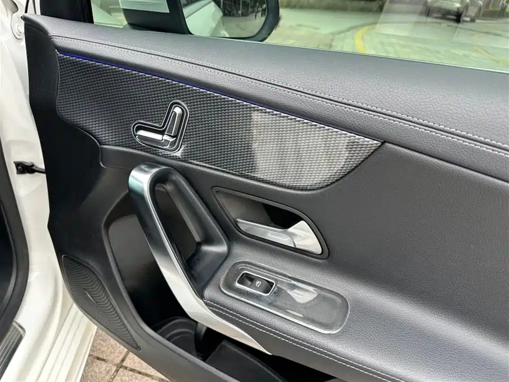 Mercedes-Benz A-Class 2020 — фото 16