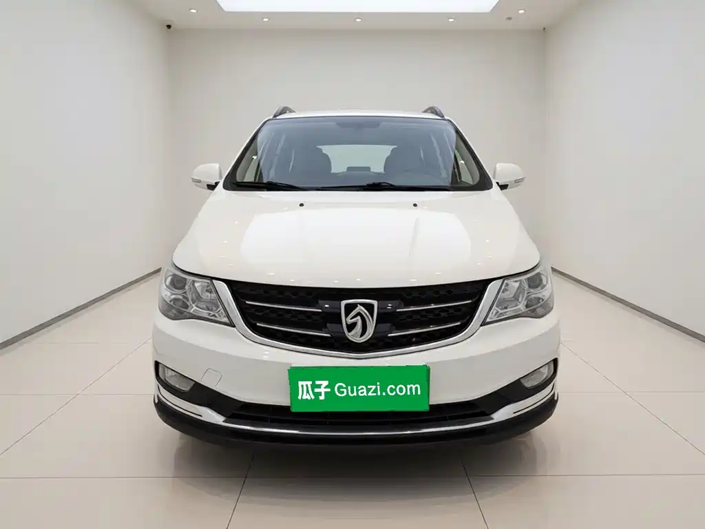 Baojun 730 2015