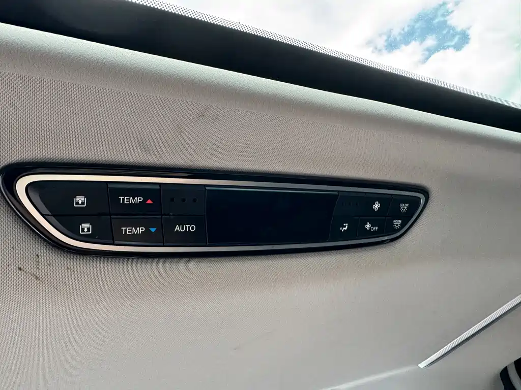 GAC Motor Trumpchi M8 2021 — фото 13