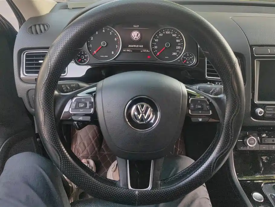 Volkswagen Touareg 2019 — фото 15