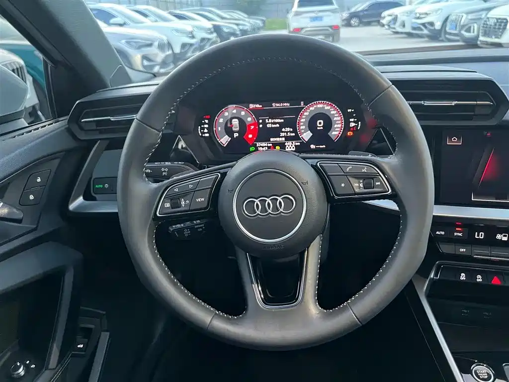 Audi A3 2023 — фото 14