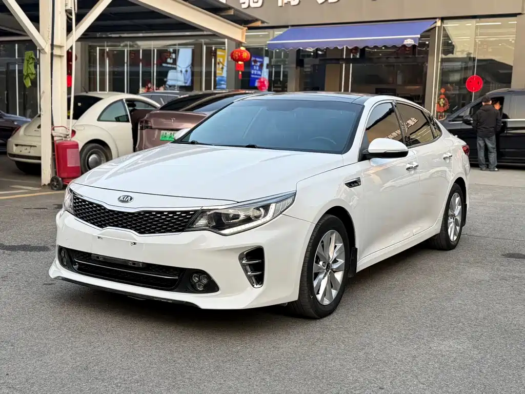 Kia K5 2016 — фото 10