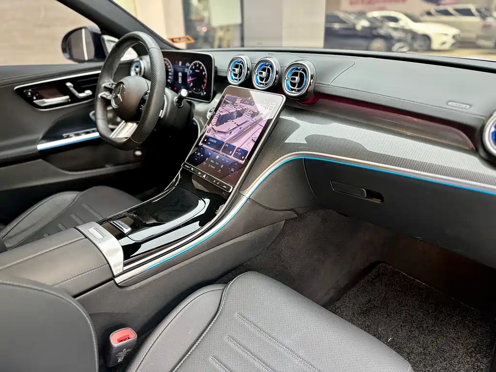 Mercedes-Benz C-Class 2023 — фото 7