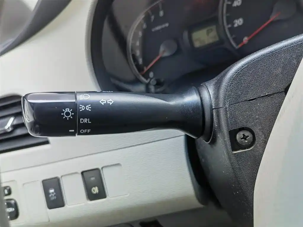 Toyota Sienna 2014 — фото 15