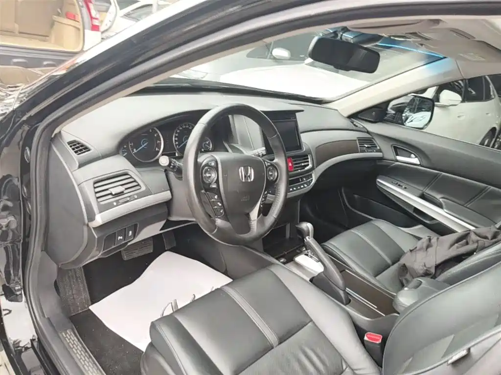 Honda Crosstour 2016 — фото 16