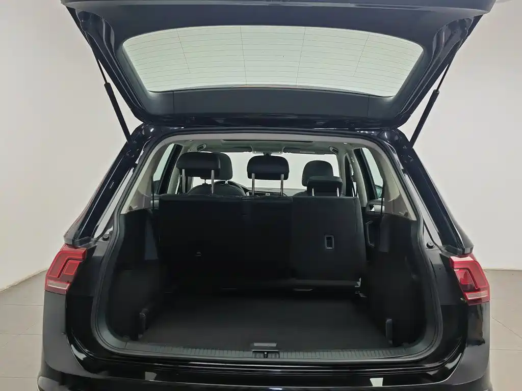 Volkswagen Tiguan L 2020 — фото 16