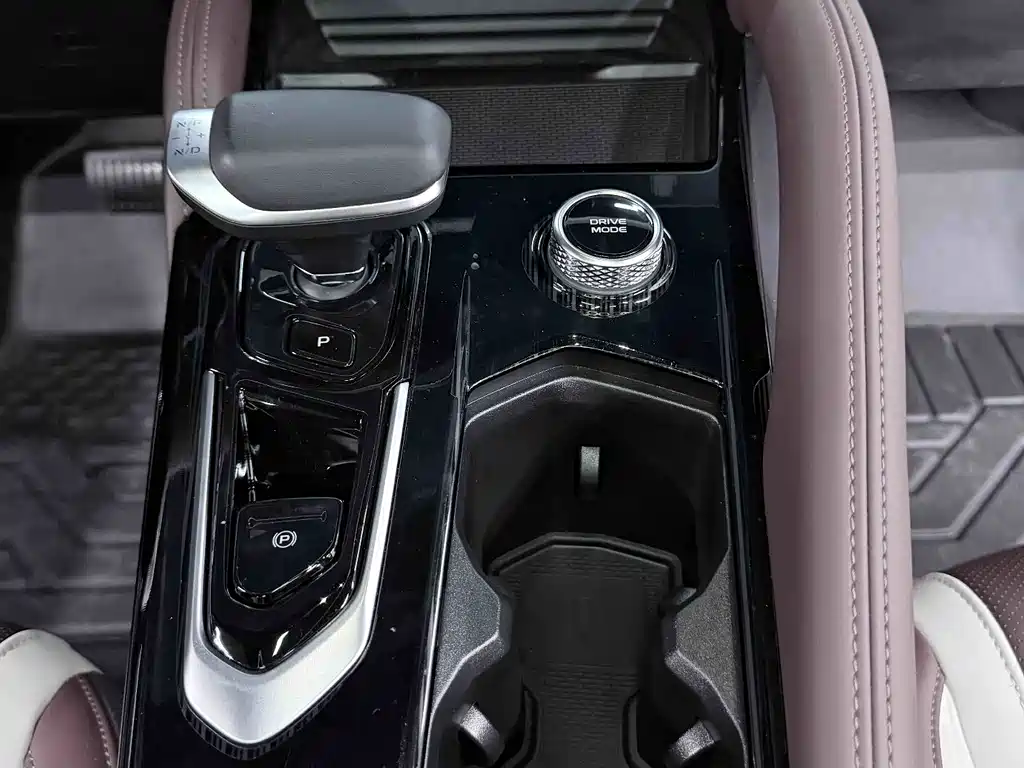 Geely Xingyue L 2022 — фото 16