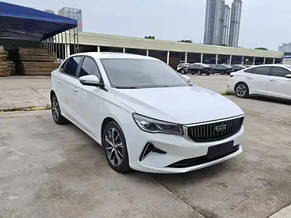 Geely Emgrand 2021