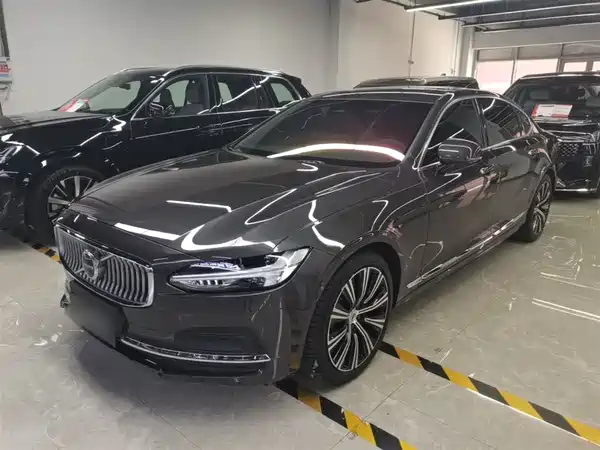 Volvo S90 2023
