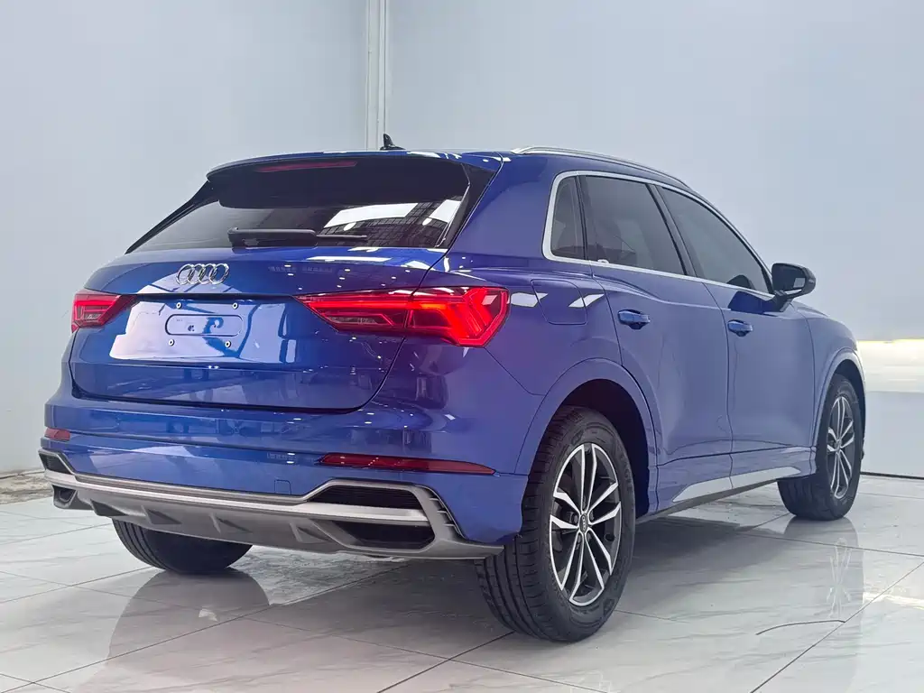Audi Q3 2021 — фото 6