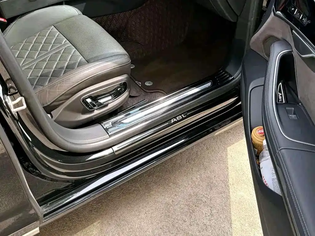 Audi A8 2023