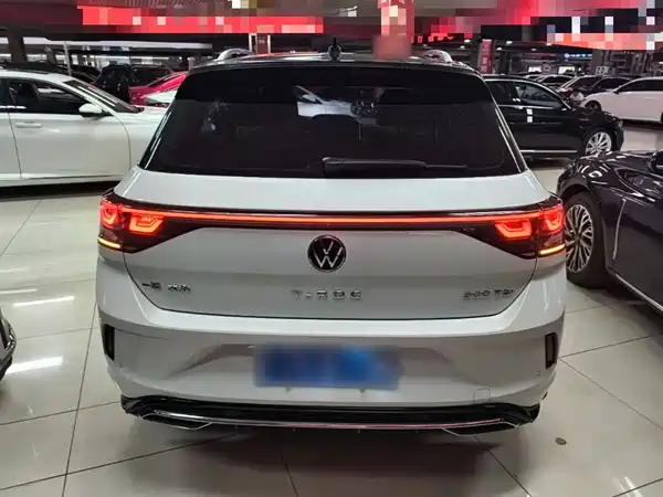 Volkswagen T-Roc 2024