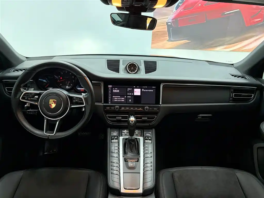 Porsche Macan 2021 — фото 14