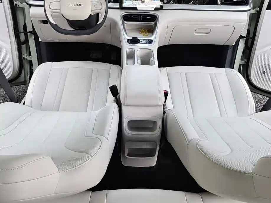 Geely Galaxy Starwish 2025 — фото 12