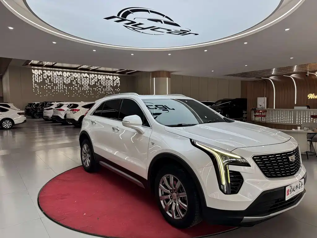 Cadillac XT4 2020 — фото 2