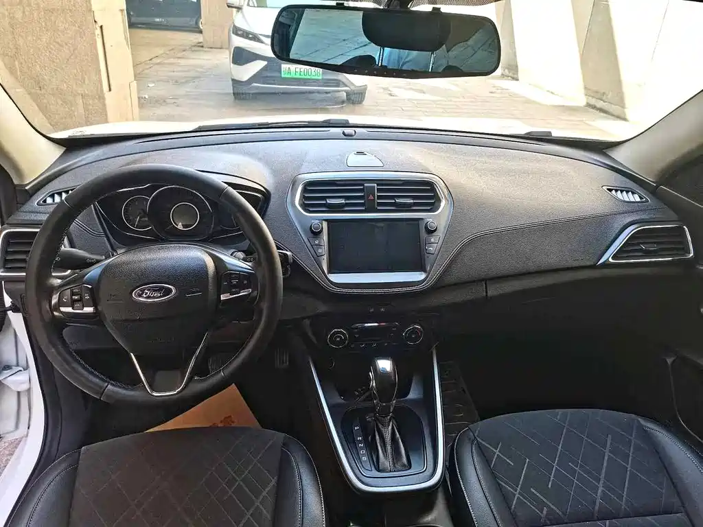 Ford Escort 2021