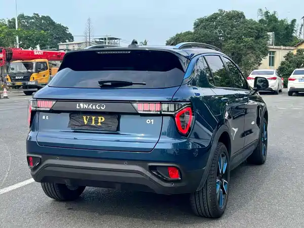 Lynk & Co 01 2019